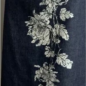 ANN TAYLOR Dark Blue Denim Floral Painted Jean Skirt Size 6 Knee Length